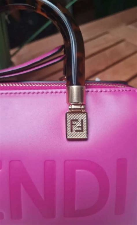 fendi kabelka